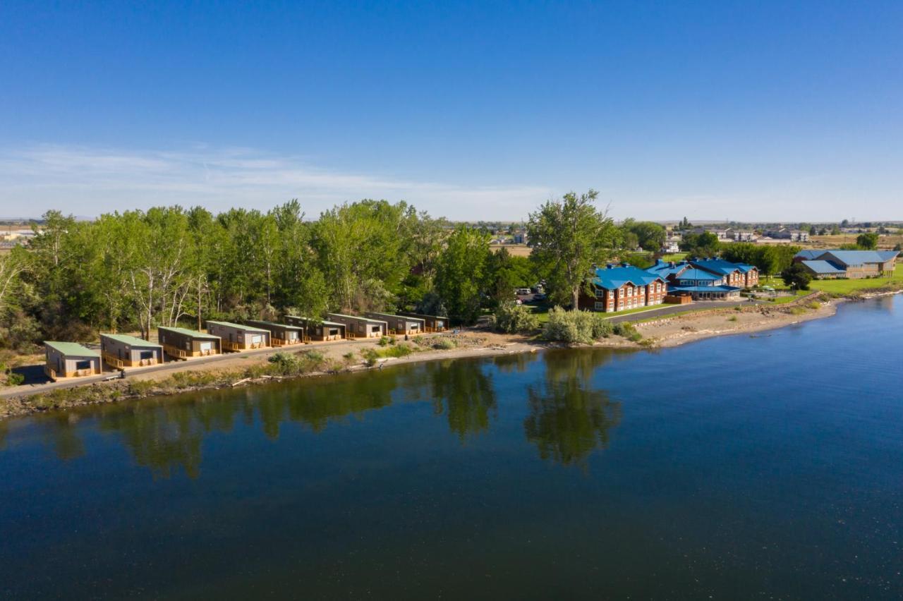 River Lodge And Cabins Boardman Buitenkant foto